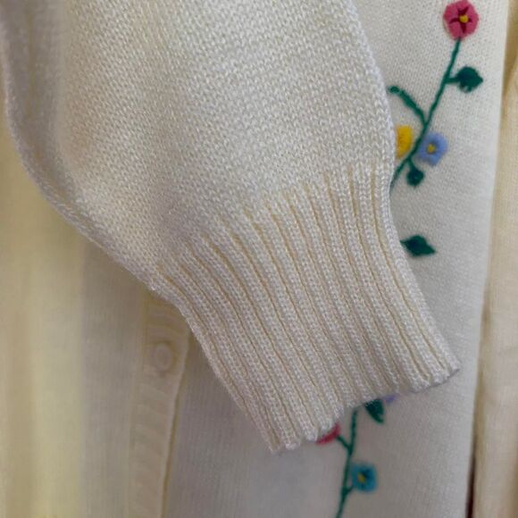 Vintage cream Melody Embroidered flower cardigan size 42 fits XL - Picture 5 of 8